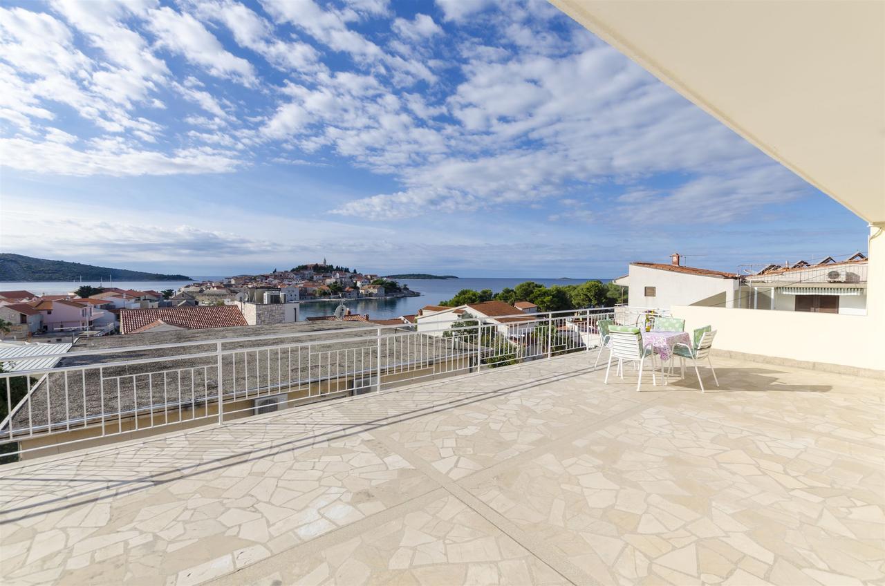 Apartment Josipa Примоштен Экстерьер фото