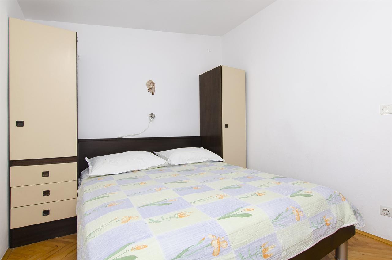 Apartment Josipa Примоштен Экстерьер фото